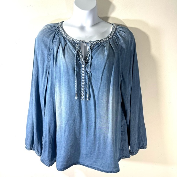 Vintage America Carmella Embroidered Chambray Tunic - Picture 1 of 10